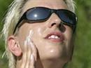 Hormonaktive Stoffe kommen als UV-Filter in Sonnencrèmes vor.