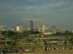 In der Hauptstadt von Kenia, Nairobi, wurde entdeckt, dass die Listen der Wahlberechtigten die Namen von etwa 1,5 Millionen Verstorbenen enthielten.