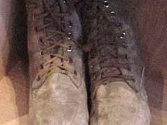 Stinkende alte Schuhe sollen die Nager fernhalten.