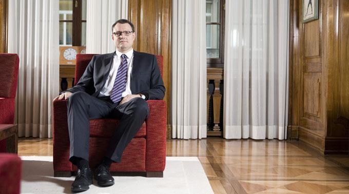 SNB-Vizepräsident Thomas Jordan kritisiert die «Subvention» von Banken durch den Staat. (Archivbild)