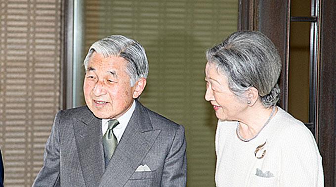 Kaiser Akihito von Japan mit Gattin Michiko.