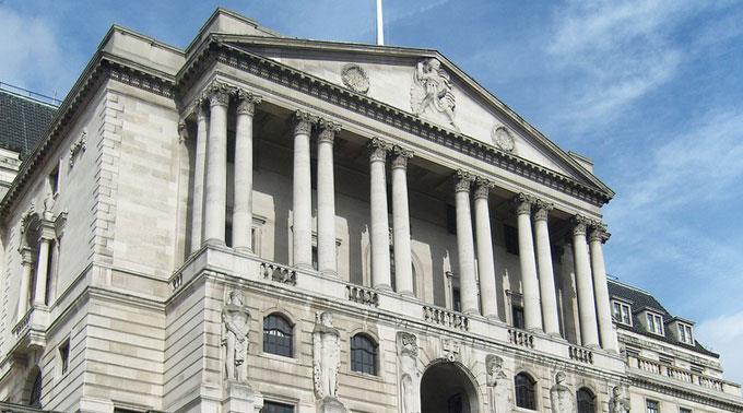 Die Bank of England lässt den Zins niedrig.