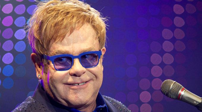 Die Blinddarm-Operation des Popstars Elton John kann nicht sofort durchgeführt werden, weil die Schwellung erst zurückgehen muss.