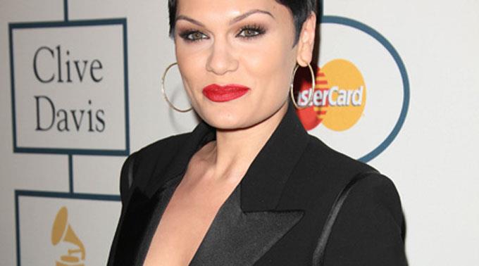 Jessie J will sich nicht vorwerfen lassen, dass ihr zweites Album gefloppt ist, nur weil es keine Rekorde gebrochen hat.